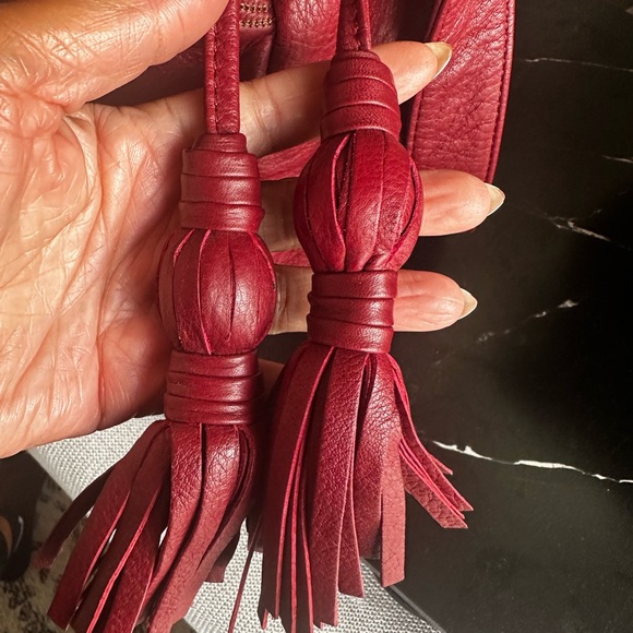 RARE Isabella Fiore Red Quilted Leather Song Bird Embroidered Bag. Like new - Picture 7 of 16